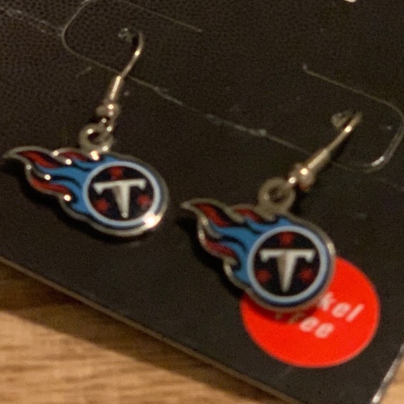 Titans NFL Dangle Earrings - Picture 6 of 7